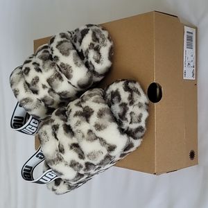 UGG Fluff Slides